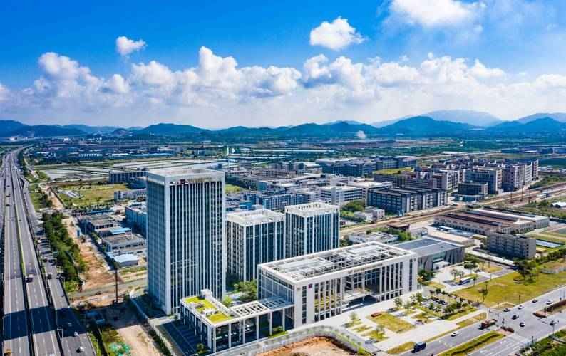 珠海产业大年：珠海斗门富山 富山工业园标准厂房出租发布引关注-厂房土地租售选址