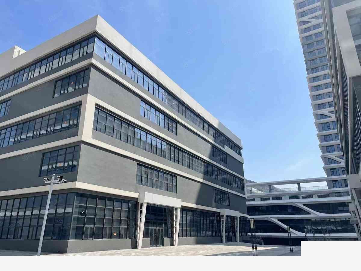 青岛为您提供产业园产业园700到4000平厂房，办公1400平厂房出租单层，生产研发