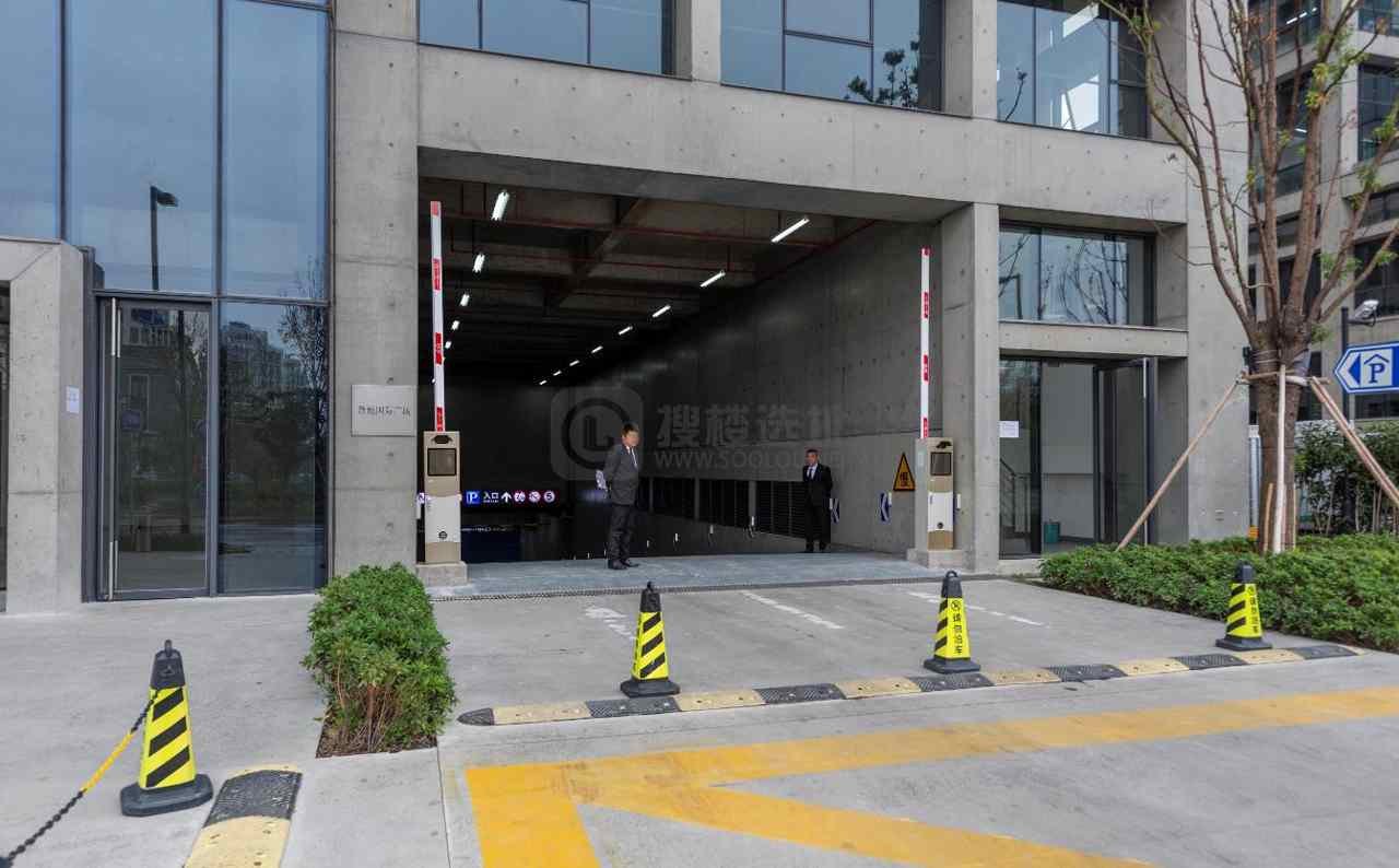【重点】上海上海嘉定位于上海嘉定工业区工业区 招商广场办公楼出租厂房出租，地铁直达