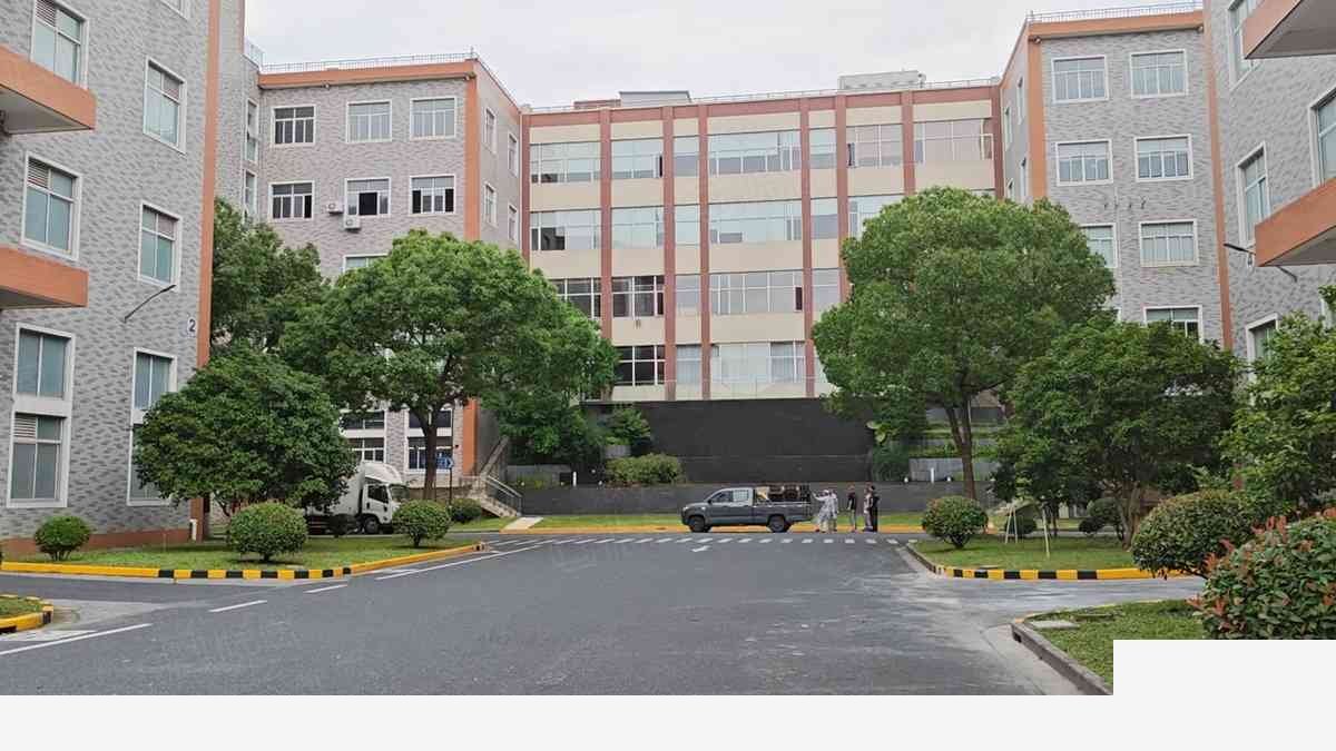 上海闵行松公路S高速独栋，大房东自有厂房单价便宜，可以（上海）厂房出租：配套完善