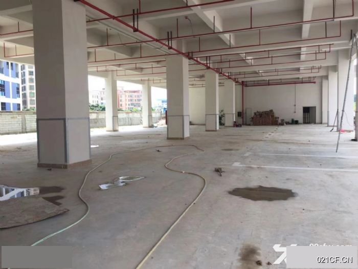 【重点】新区深圳龙华新区观澜塘厦的房东全新每层多层大车进出厂房出租，优质产业载体