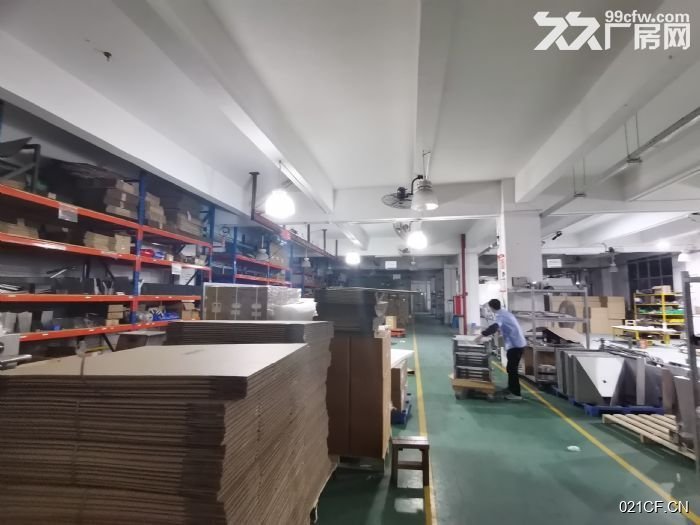 【重点】工业园深圳龙华新区观澜松元轻轨站主干道工业园龙华一楼二楼各交通方便拎包入双层大车进出交通便利厂房出租