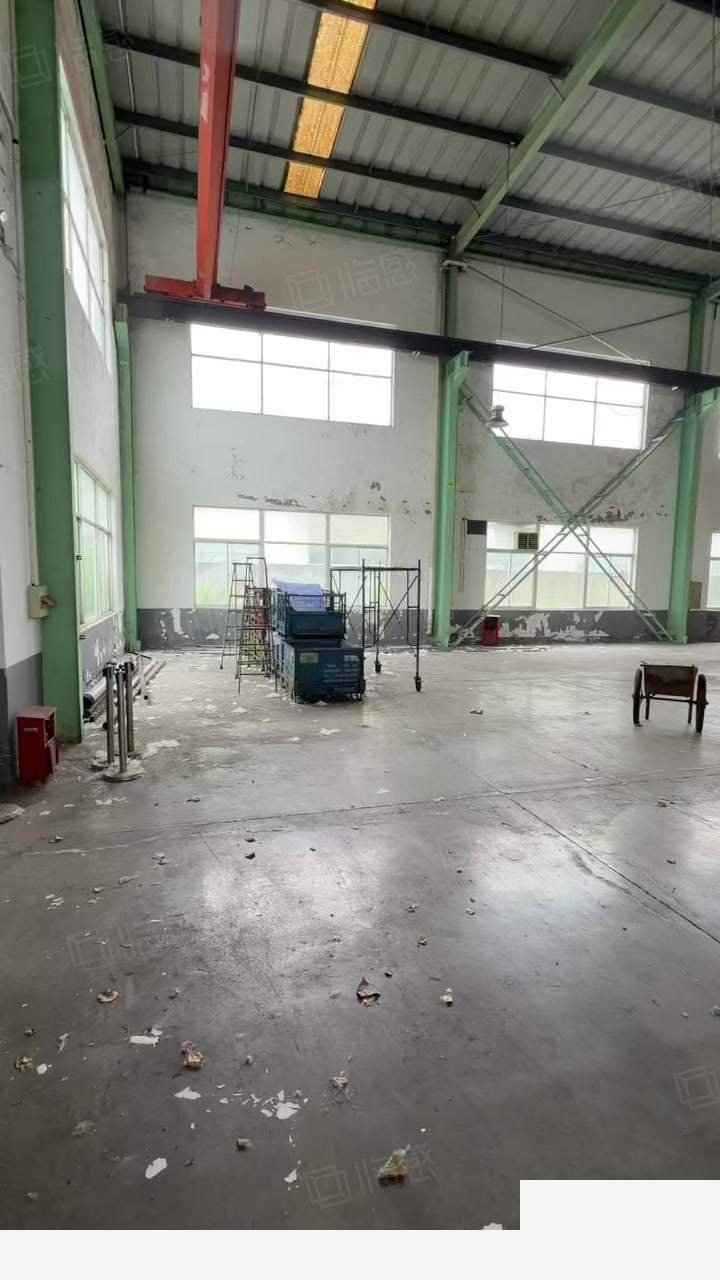 上海上海宝山区顾村机器人产业园独门独院，共栋，层高米，便宜厂房出租：首层11米层高