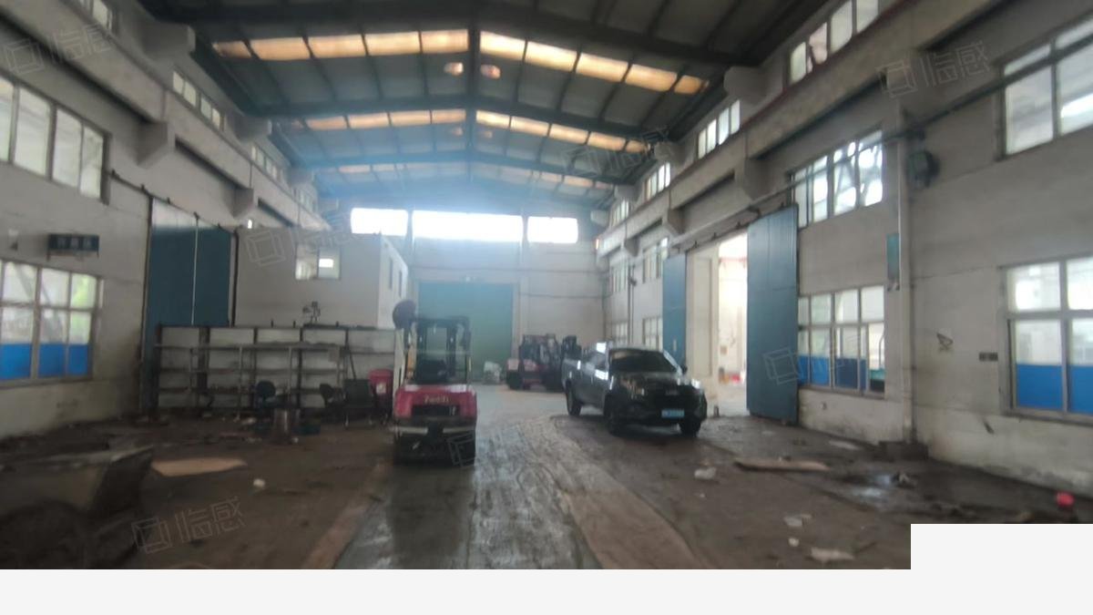 【稀缺】上海上海嘉定沿主路南翔原房东米层高带两部行车，没有公摊厂房出租，区位优势明显