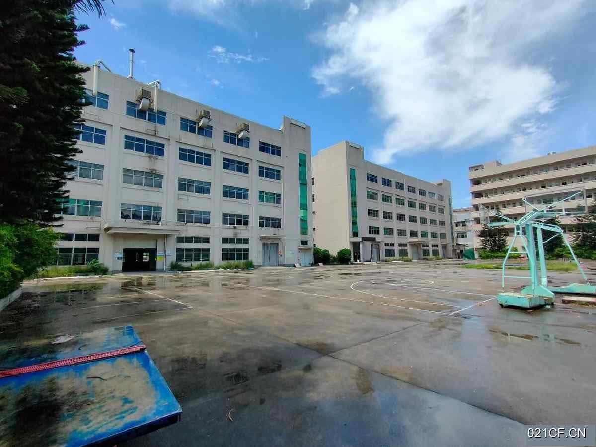 深圳深圳龙岗平湖东莞凤岗金凤凰原房东实际面积单层大车进出交通便利厂房出租，配套完善