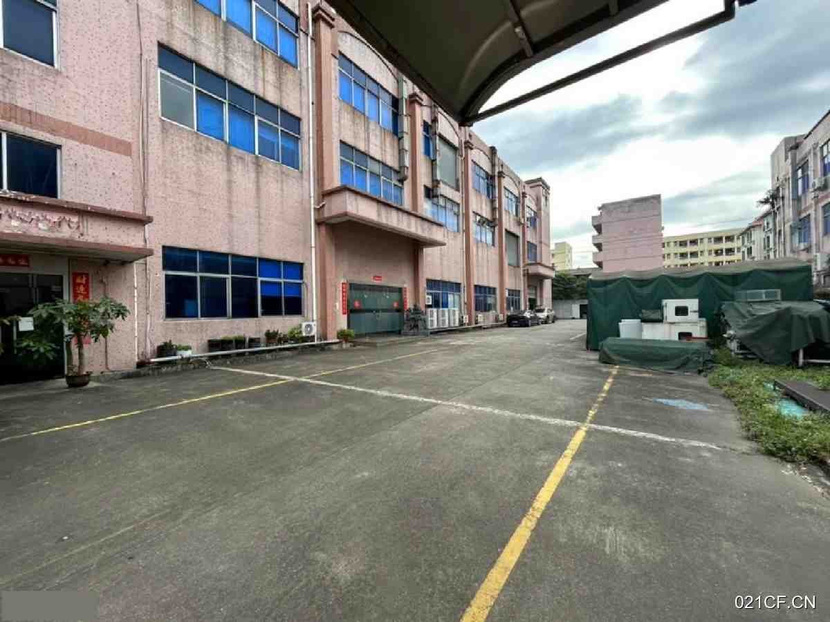 【重点】深圳深圳宝安沙井黄埔国道边上原房东独门单层大车进出厂房出租，优质产业载体