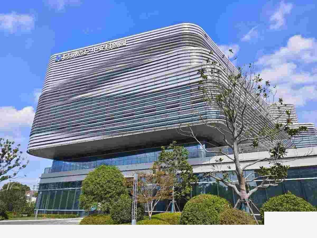 【热销】上海上海全新楼宇，企业总部展厅办公，租金毛含物业松厂房出租，地铁直达