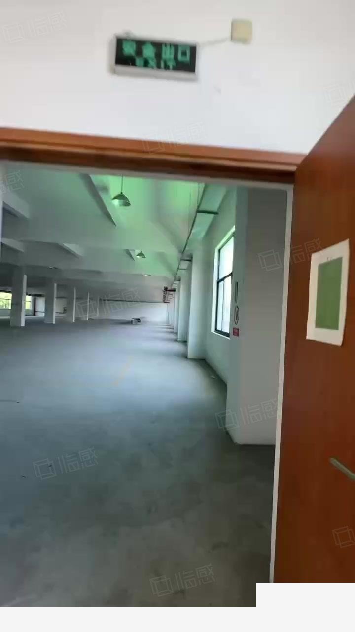 上海金山区张堰超低价格，包物业含票金山张堰厂房仓（上海）厂房出租：配套完善