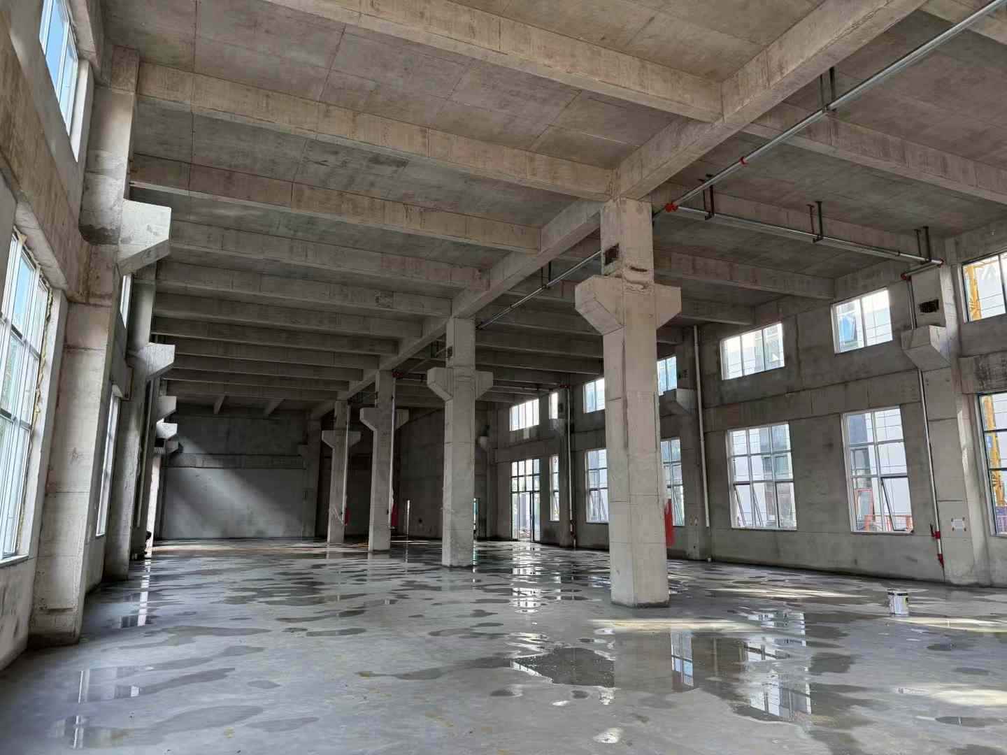 广州元起丨甲级写字楼办公室丨高标厂房丨可分租厂房出租：区位优势明显