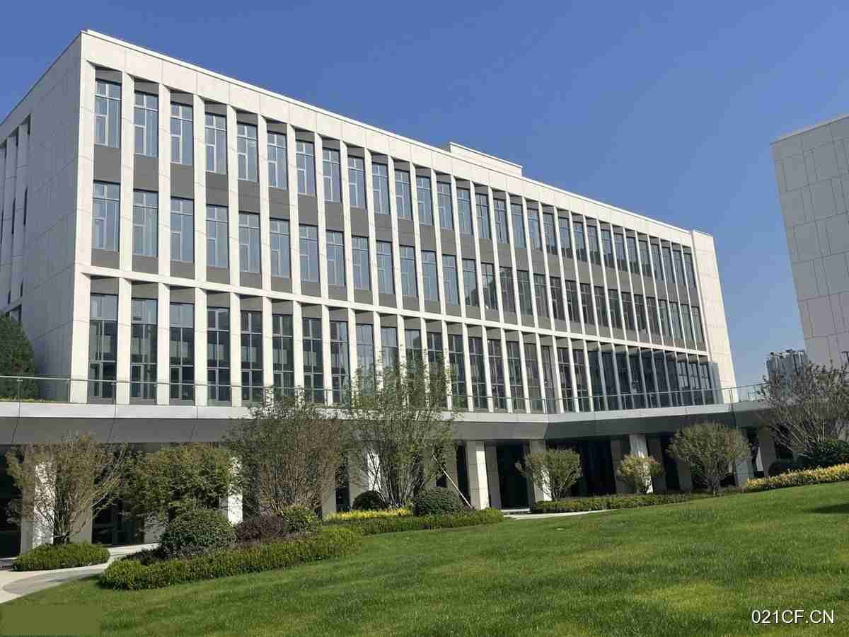 北京大兴生物医药基地六环大藏村告诉出口300米新24000㎡独栋地铁精装修厂房出租，地铁直达