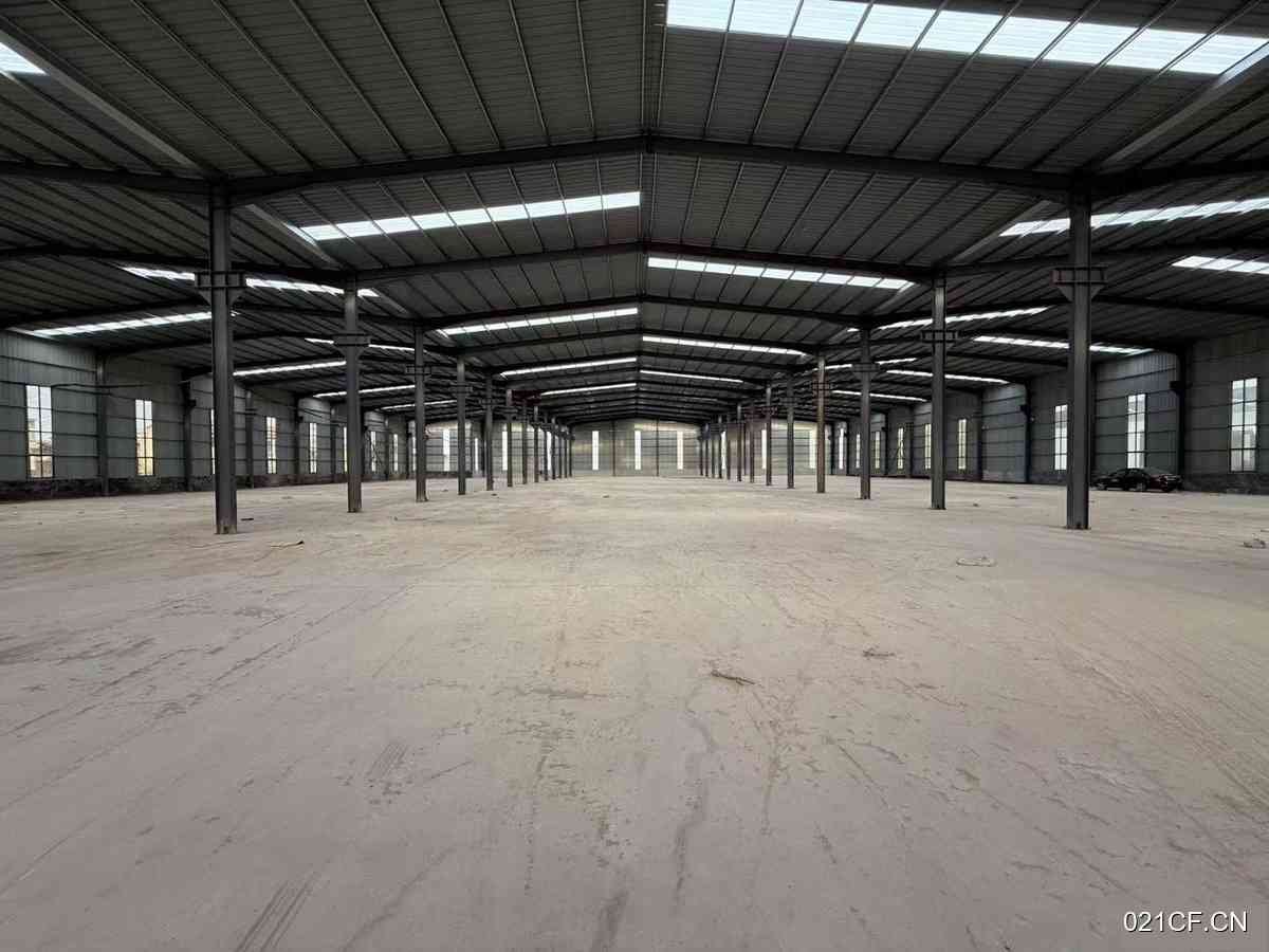 章丘济南市市章丘区枣园街道市区独院面积层高12米进出大6900㎡独门独院全新可分租厂房出租，首层12