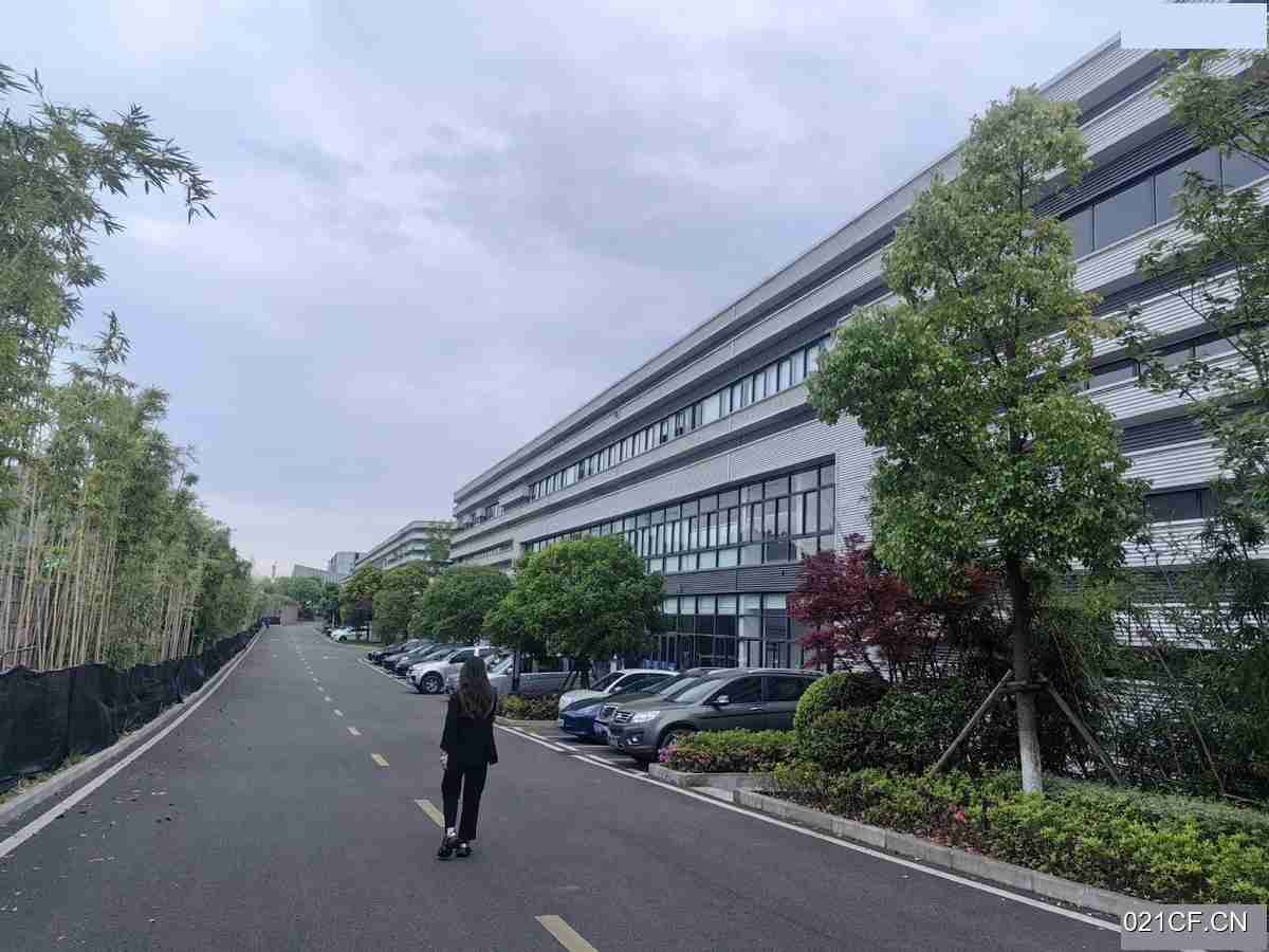 高新区重庆九龙坡金凤高新区单层钢构11米交通完善5000㎡独栋全新厂房出租，配套完善