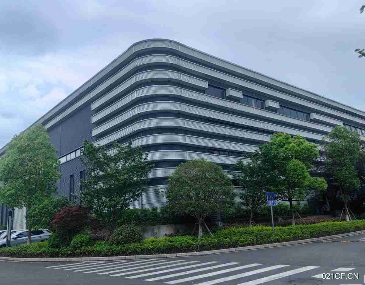 高新区重庆沙坪坝大学城高新区核心区钢构起租1500㎡单层全新厂房出租：区位优势明显