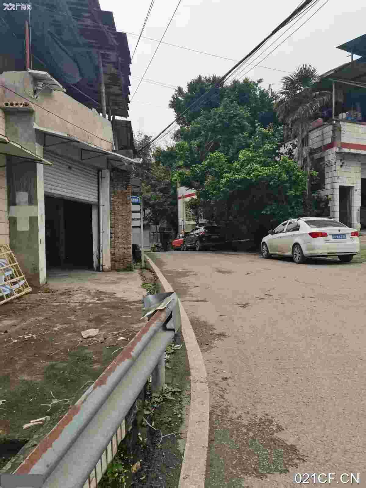 重庆南岸鸡冠石石龙村米自有350㎡单层大车进出交通便利厂房出租｜，优质产业载体