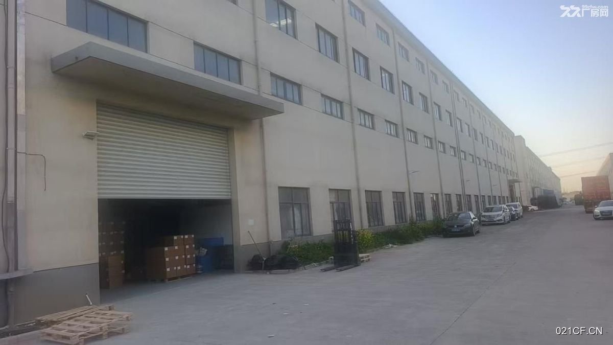 苏州太仓江苏省市沙溪镇大木桥路北侧518号（辉商产业园）主干道可环评空地大有车位可增容现成4600㎡厂房出租