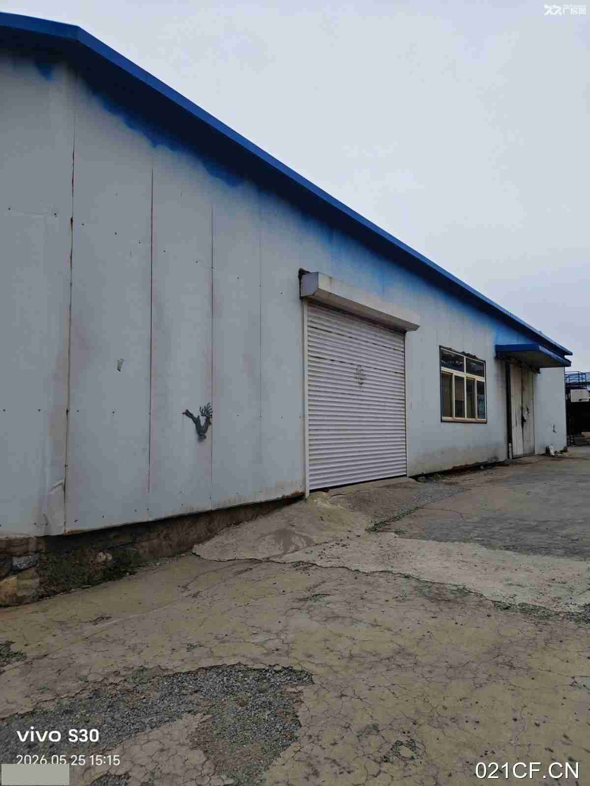 大连甘井子湾前关泡沫厂2处标准厂房单层大车进出厂房出租：区位优势明显