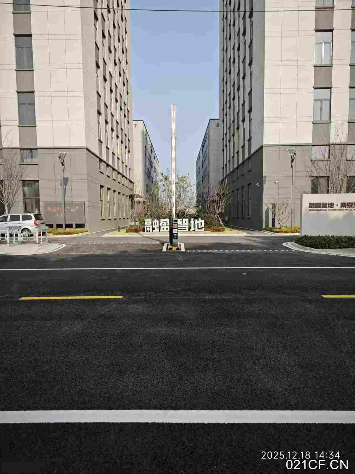 【重点】南京江宁湖熟镇8吨货梯的需要吗 还有一部客120000㎡地铁交通便利仓库出售厂房出售，地铁直