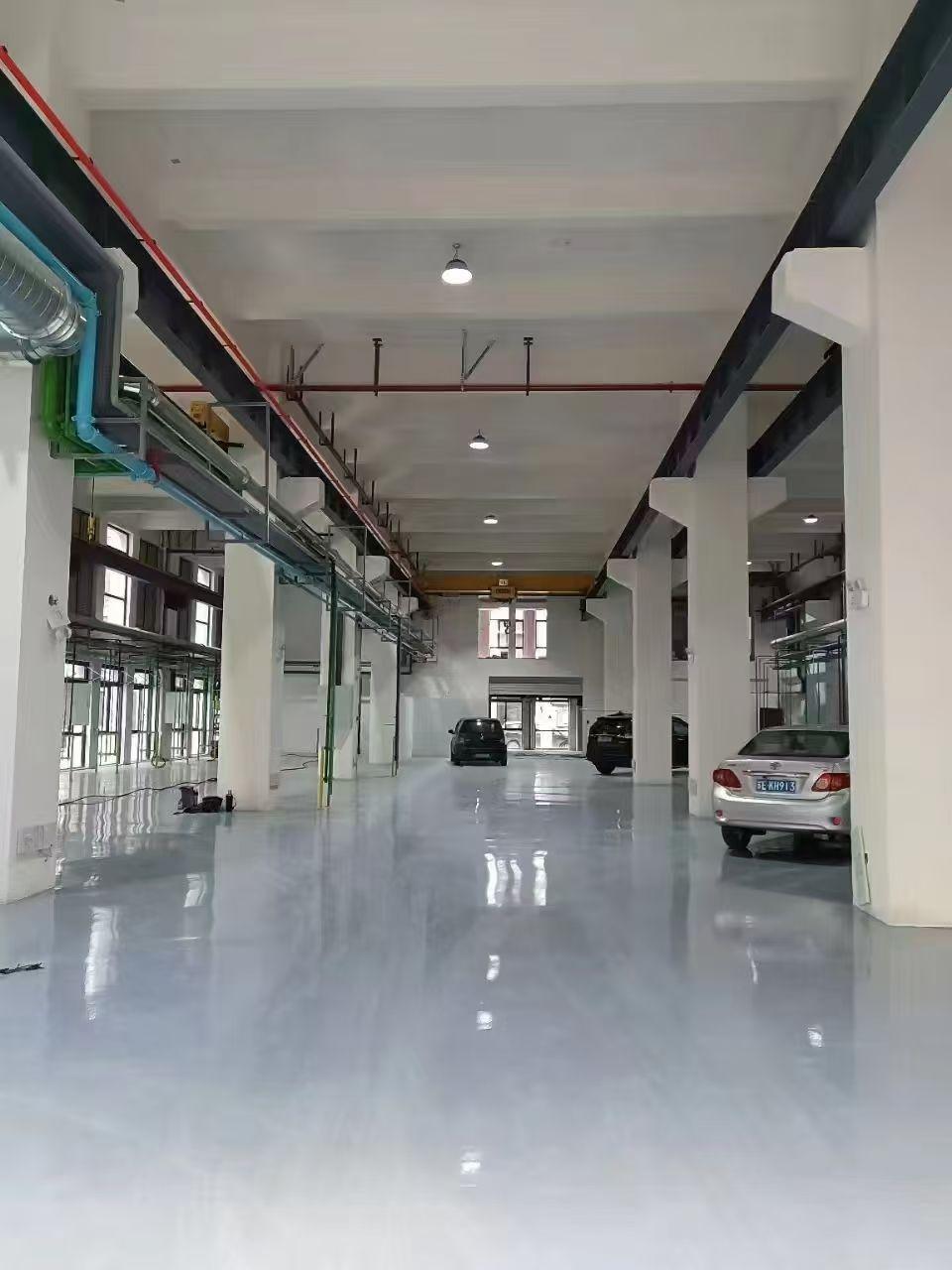 厂房内部高挑空实景