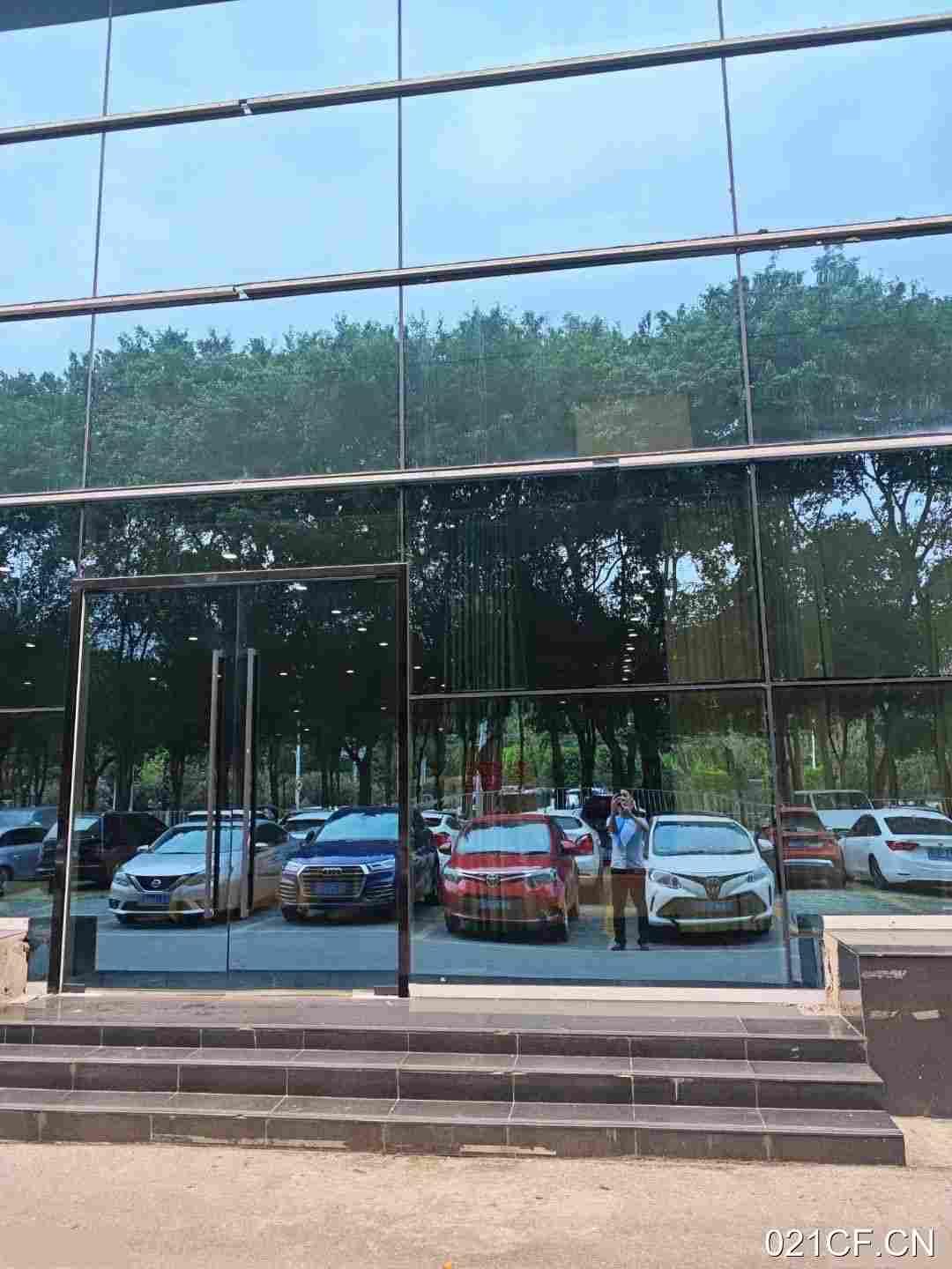 【重点】南宁江南白沙大道超大全景落地窗空间灵活分割适700㎡独门独院标准厂房单层厂房出租，可灵活分割