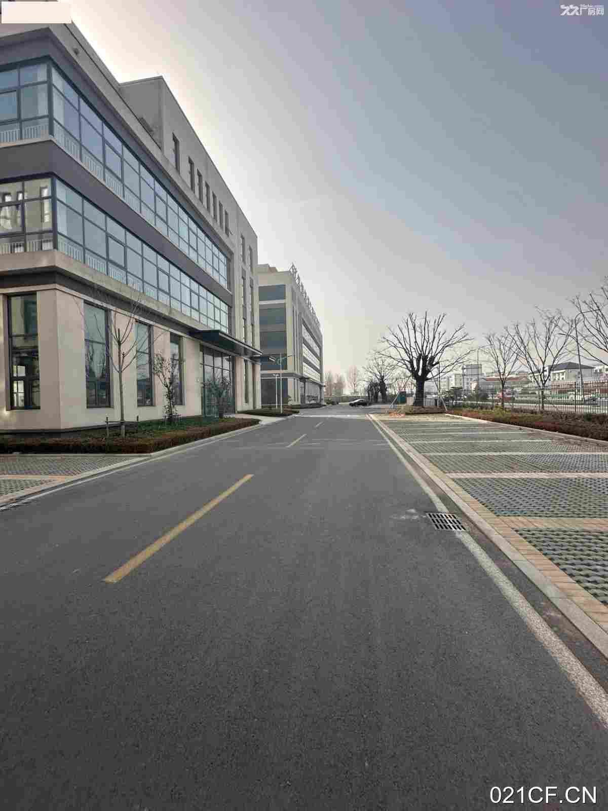 临沂高新区解放路边解放路花园式独栋2210㎡全新厂房出租（高新区），空中花园