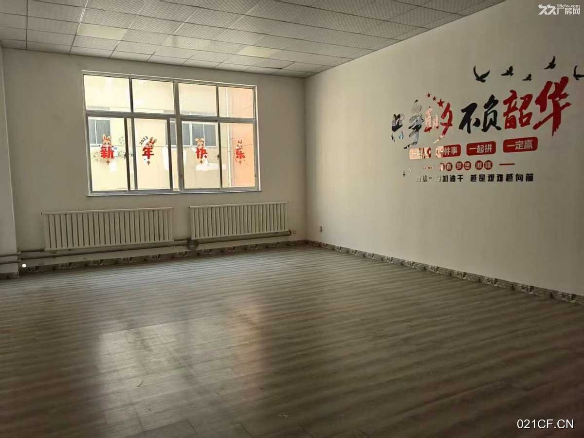 威海环翠张村独立园区可注册免中介费针对各600㎡可分租厂房出租：区位优势明显
