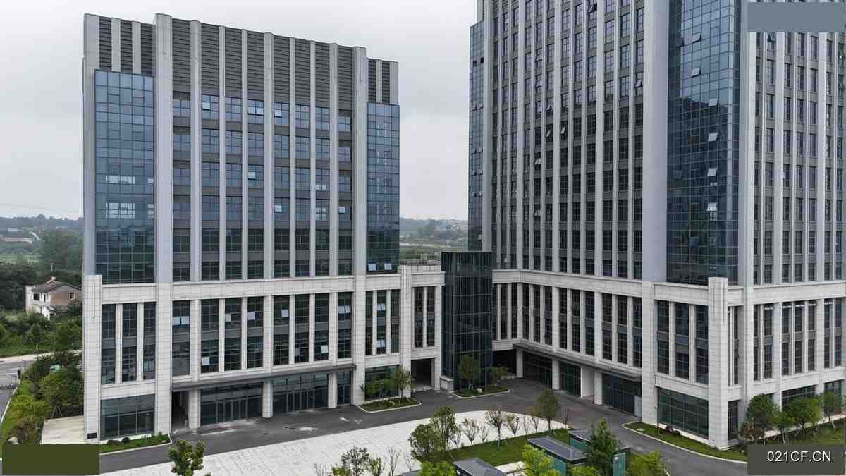 【稀缺】工业园宜昌当阳市双莲工业园精装修写字楼环境优美免费入驻标准厂房多层大车进出厂房出租,区位优势