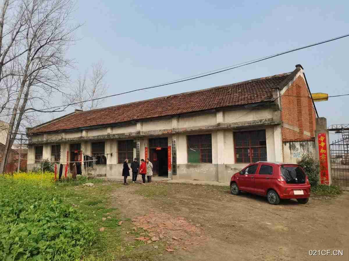 襄阳襄州古驿镇下涂村【古驿下涂村】116 亩综合7736㎡可分租层高5.5米厂房出租：首层5.5米层