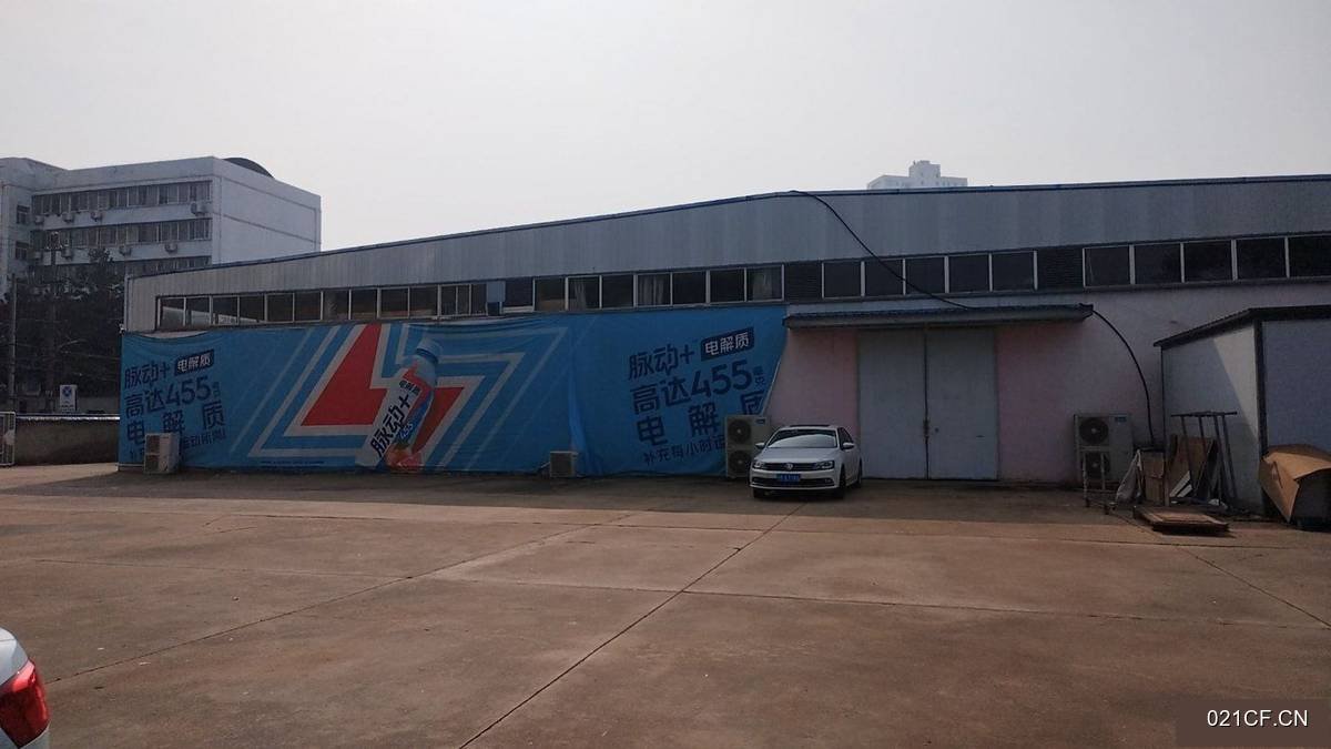 襄阳襄州区张湾街道办事处光荣路8号区核心地段/标准厂房单层大车进出仓库出租厂房出租：区位优势明显