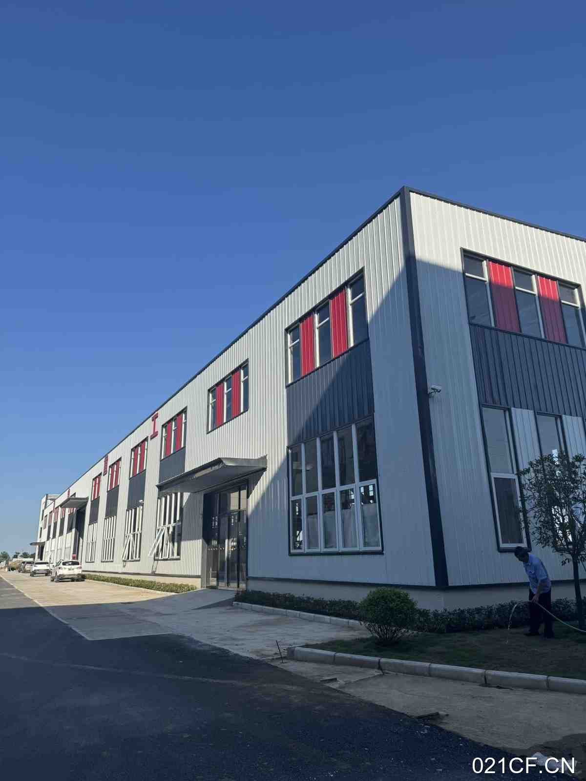 襄阳东津面积 400-单价 20006000㎡标准厂房单层大车进出厂房出售：区位优势明显