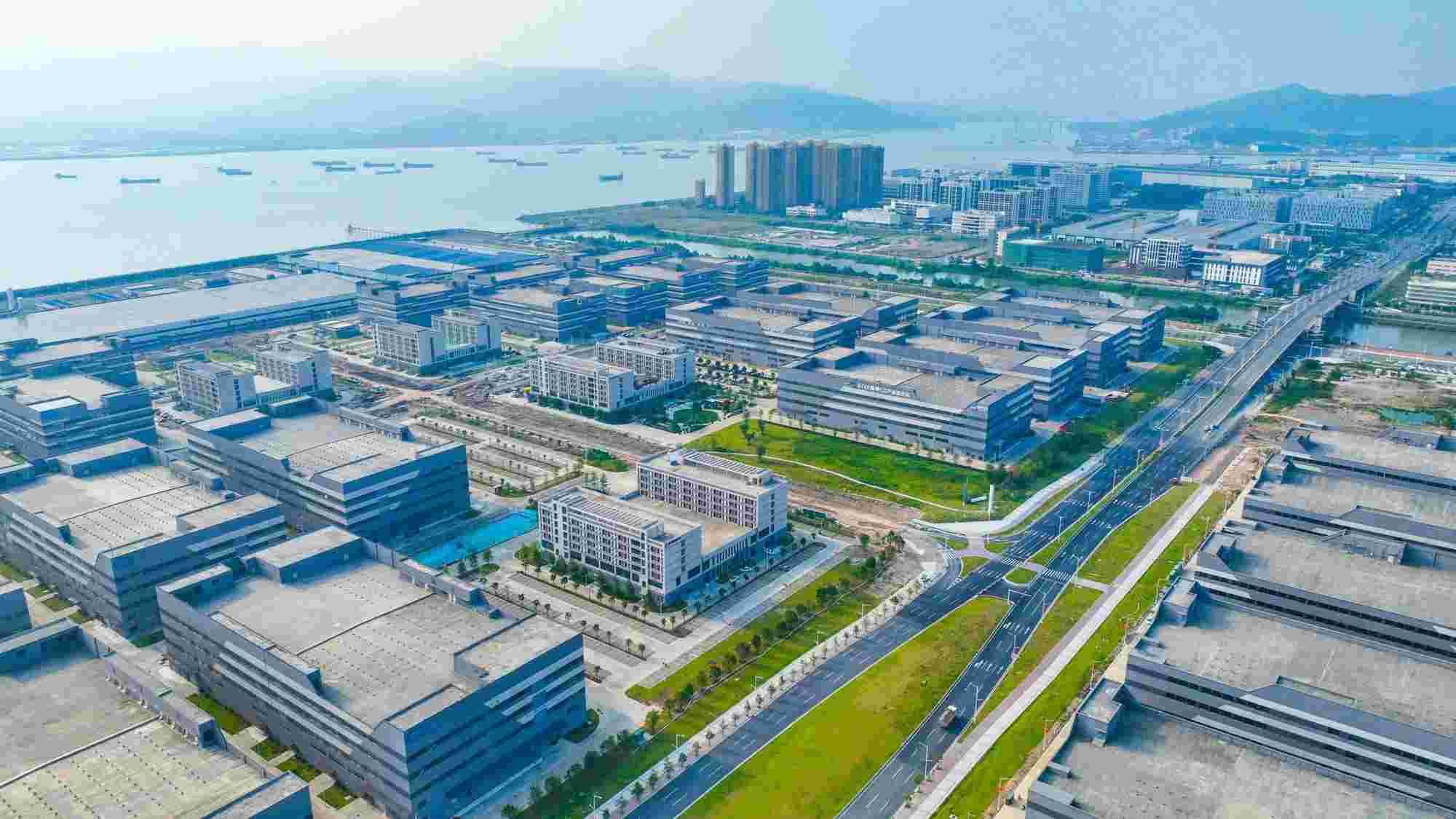 上海松江经济技术开发区新桥镇新桥经开区带装修独栋2400平厂房出租(开发区),首层7.2米层高