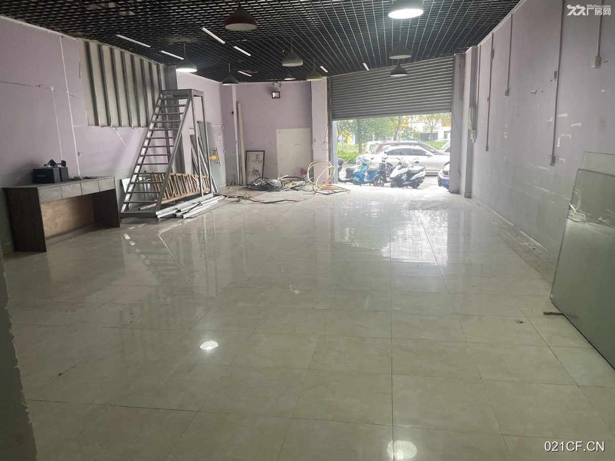 江门鹤山市市桃源镇建设东路63号之一六百五十平拉设备进场就能用到80㎡标准厂房单层大车进出厂房出租：