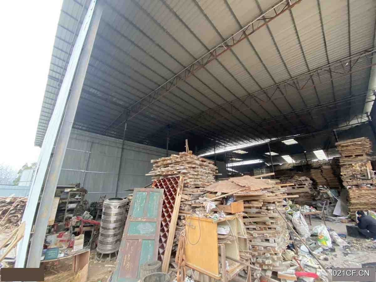 南充高坪东观镇318国道边上东观镇国道边一千多平面积价格独门独院单层大车进出厂房出租：区位优势明显