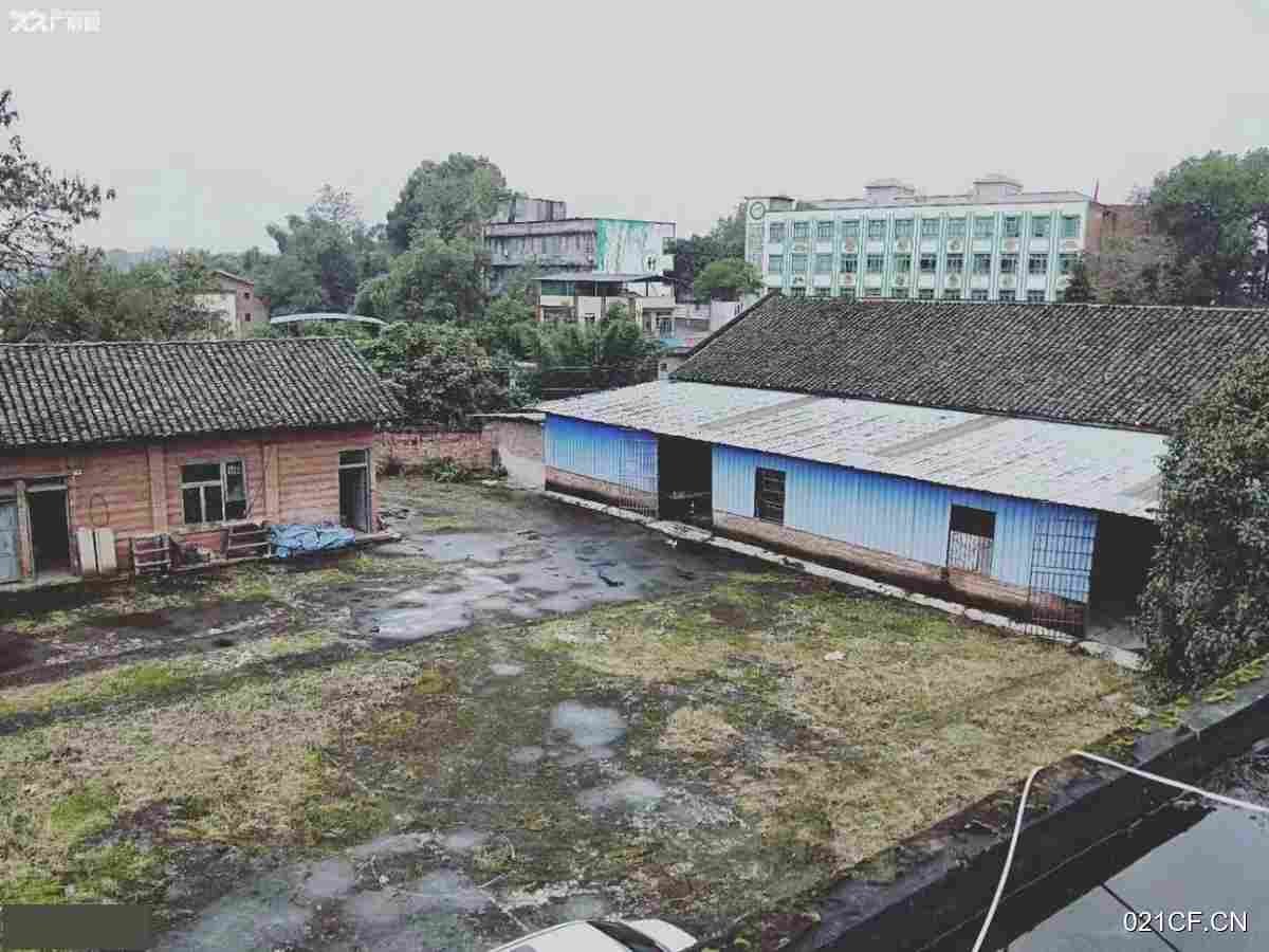 泸州合江合江县白鹿镇县白鹿镇现有72亩工业用地宿500㎡单层大车进出交通便利厂房出租：区位优势明显