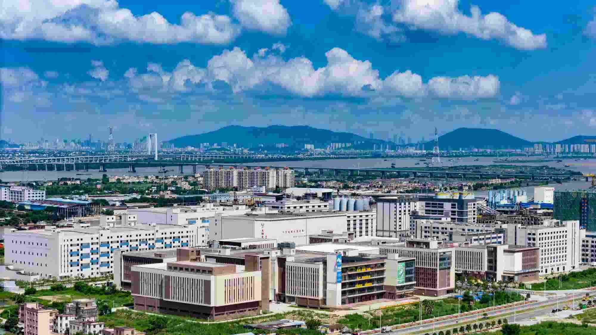 【重点】上海市嘉定徐行镇一楼2160平厂房出租，紧邻高速