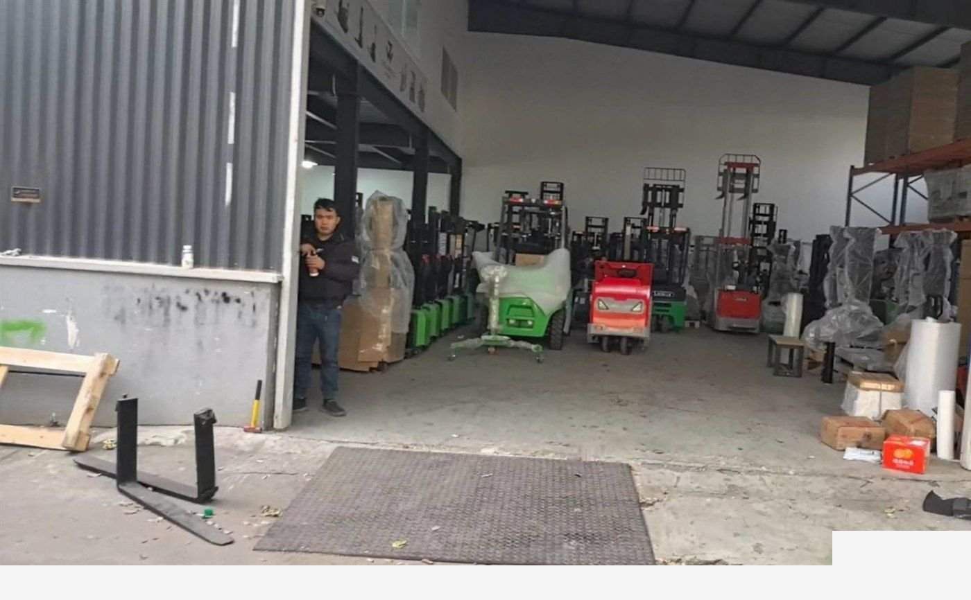 上海青浦 ：赵巷镇崧春路203号独院960平方厂房出租（工业园），首层5.5米层高