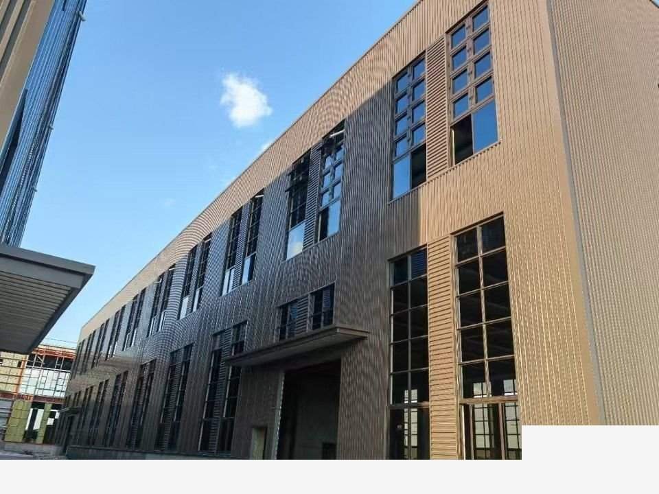 开发区厂房出售：上海松江 松江工业区独栋双层1490平，首层7.9米层高