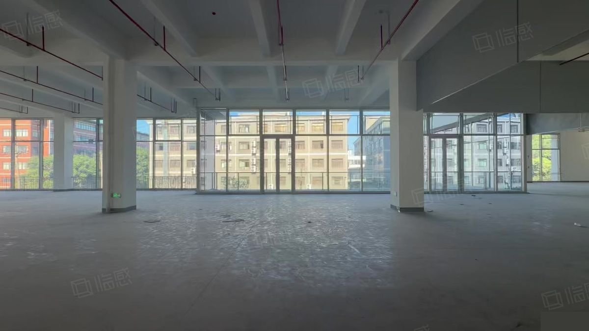 上海星桥地铁口新建2423平厂房出租，地铁直达享政策扶持