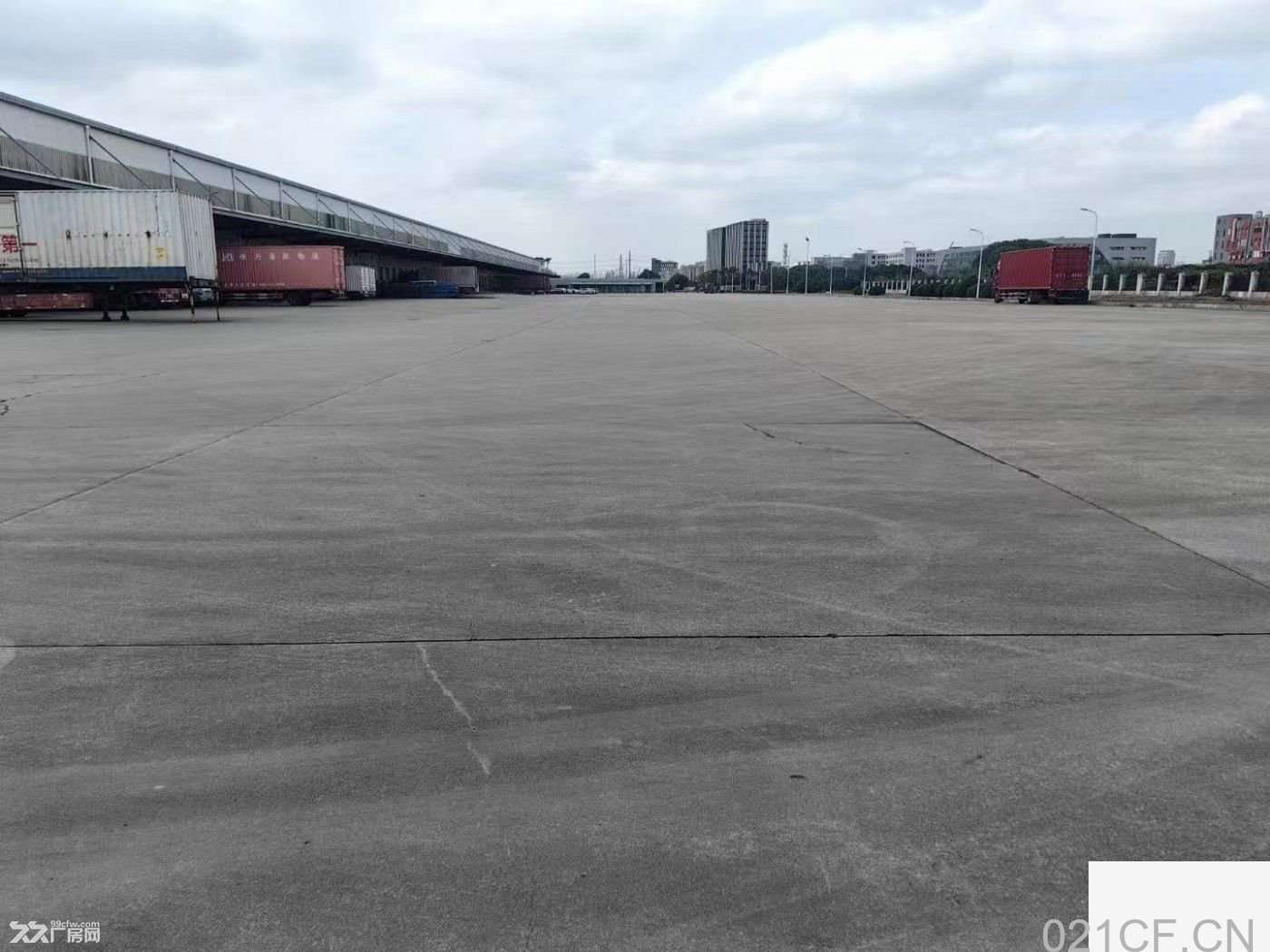 工业园厂房出租：上海松江 车墩工业园区16000平米仓库出租高度12米外置卸货月台 仓库出租，首层1