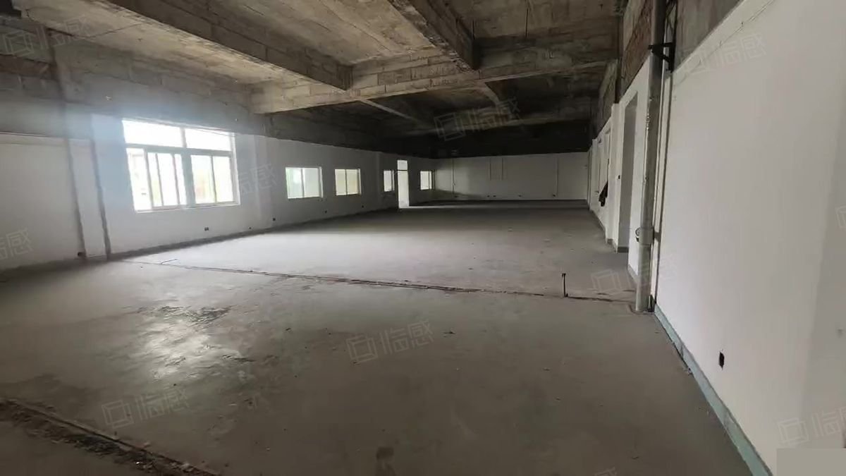 高新区宁波入驻无忧 高新区核心地段 毗邻世纪大道 方正户型 房477平厂房出租：区位优势明显