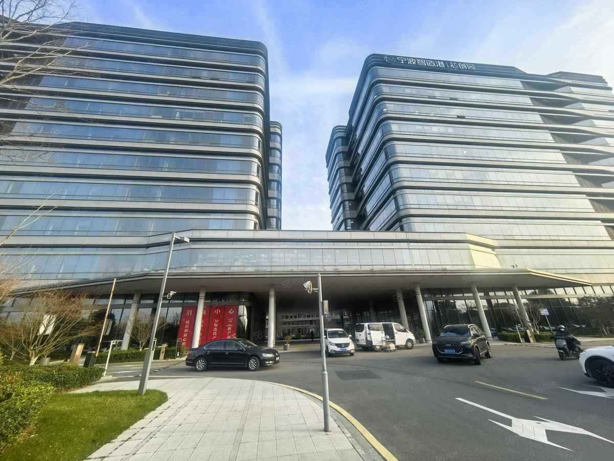 【重点】高新区宁波高新区开发商直租 整层可分割生产研发办公 3t货梯1530平厂房出租，可灵活分割