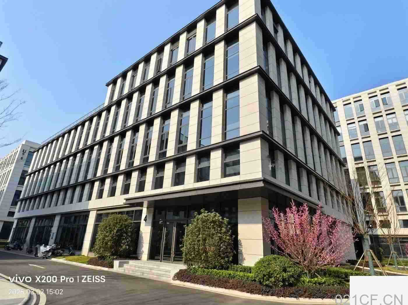 上海嘉定 房东出租 安亭汽车城新出带露台花园独栋厂房3500平厂房出租｜优质产业载体