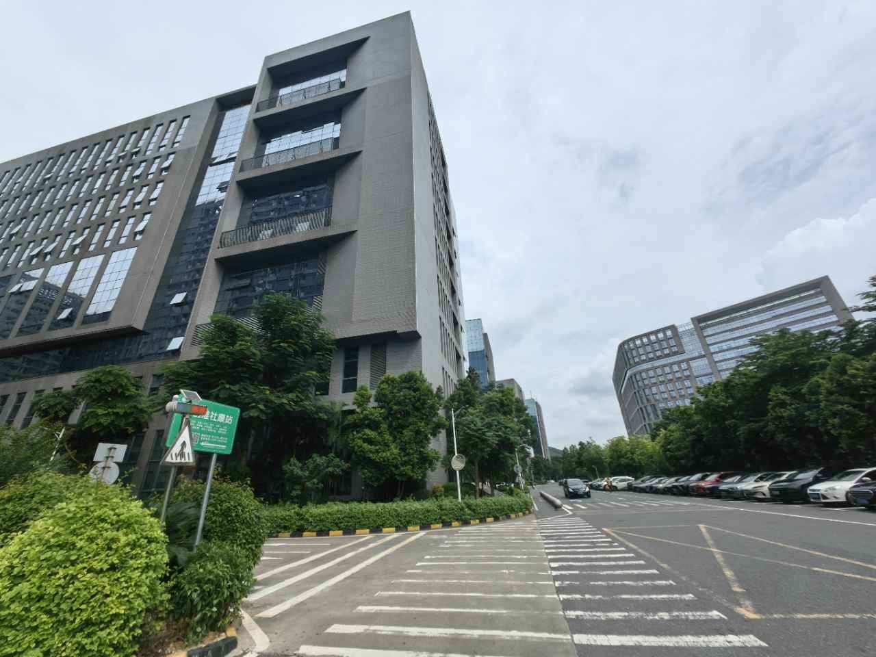 深圳应人石站项目实景照片