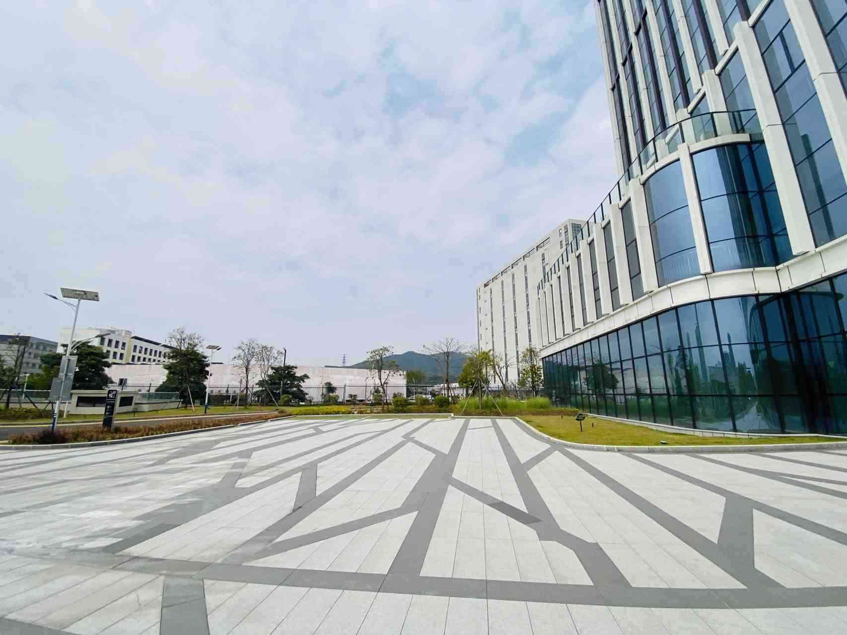 深圳石岩甲级写字楼形象厂房