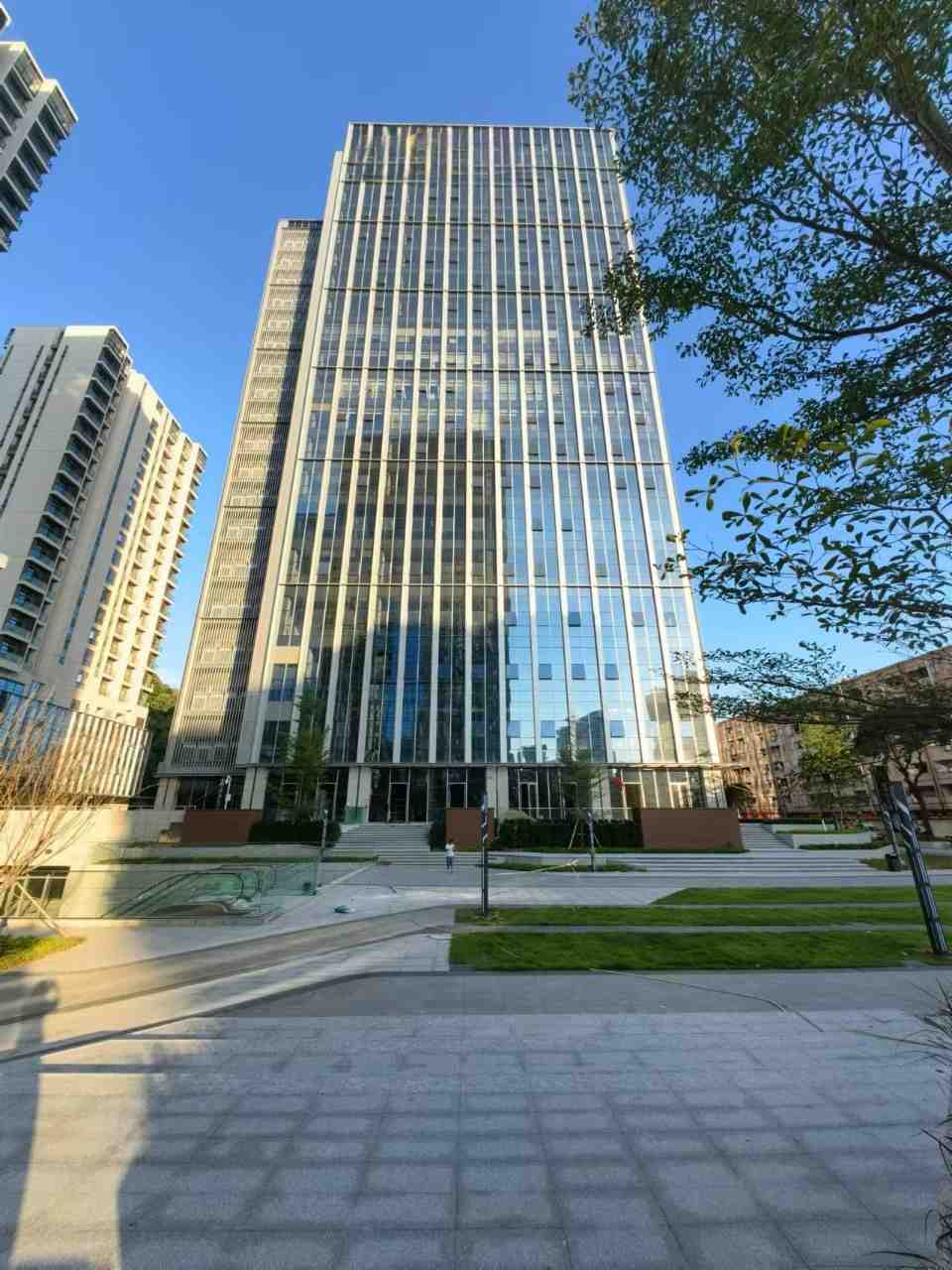 深圳西乡全新工业上楼厂房出租 3200平一手开发商直租 首年5折｜园区
