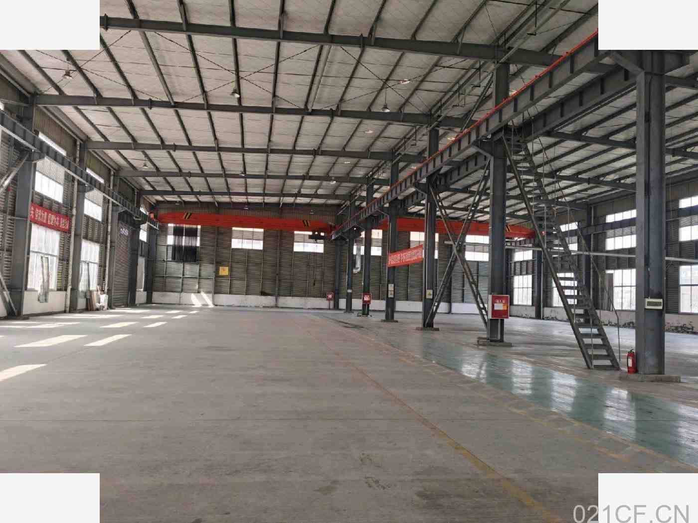 【重点】工业园成都 郫县工业园分租1200平米标准厂房有现成行车-郫县红光厂房出租，首层12米层高
