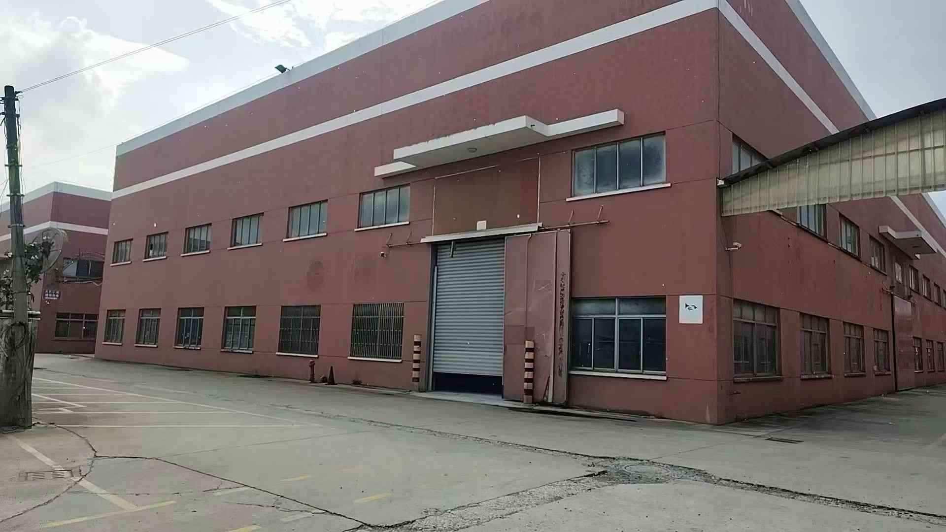 上海宝山单层厂房出租 太仓浏河沪太公路一手厂房约1万平配行车可分租