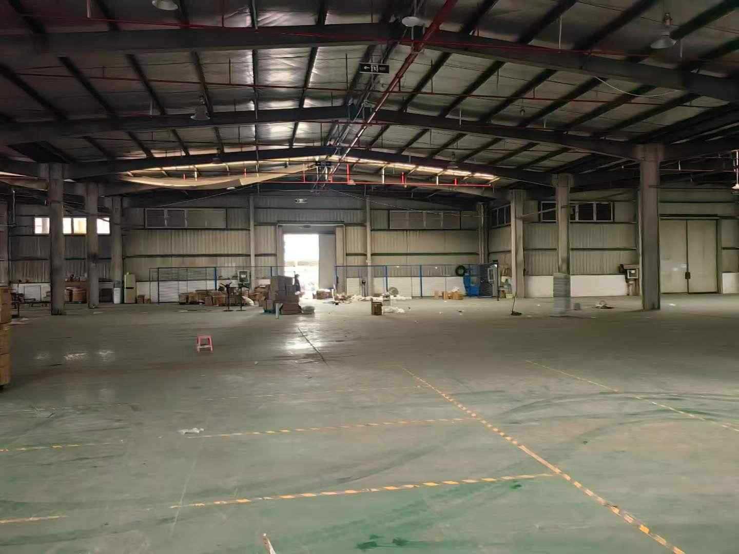 上海金山厂房出租，枫泾制造示范区104地块，单层带喷淋雨棚，面积约3000平，可分租