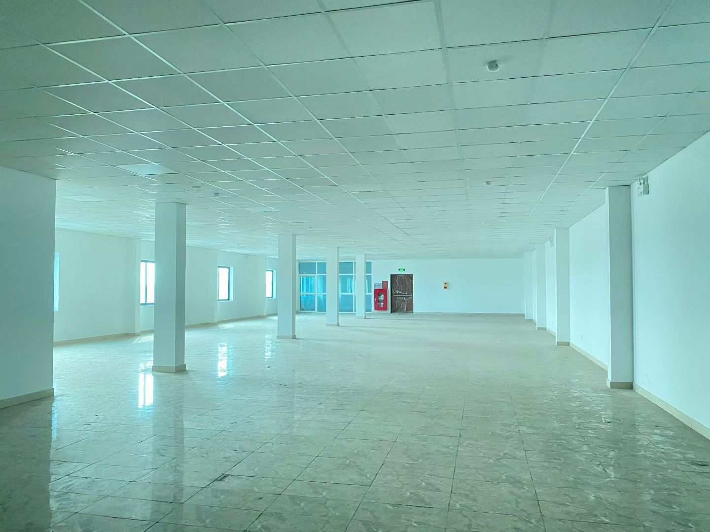 越南河内工业园区上层精装空间