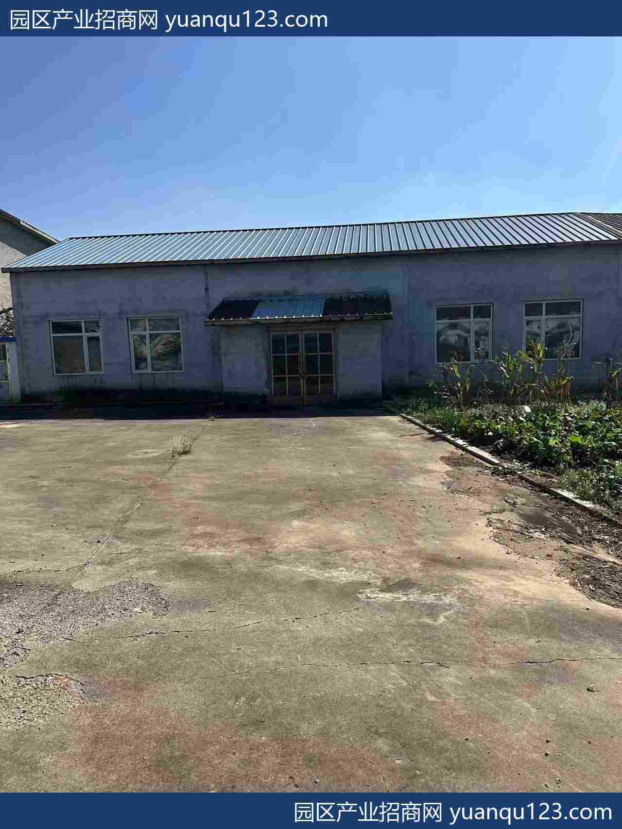 大连230㎡ 普兰店区太平街道庙山嘉华山庄院内厂房出租：首层5米层高