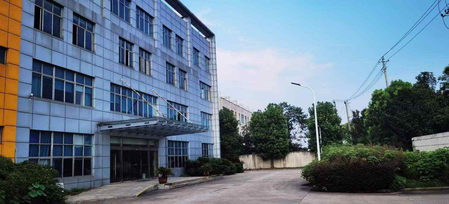 昆山周市两栋纯一楼1470平厂房出租：配套完善